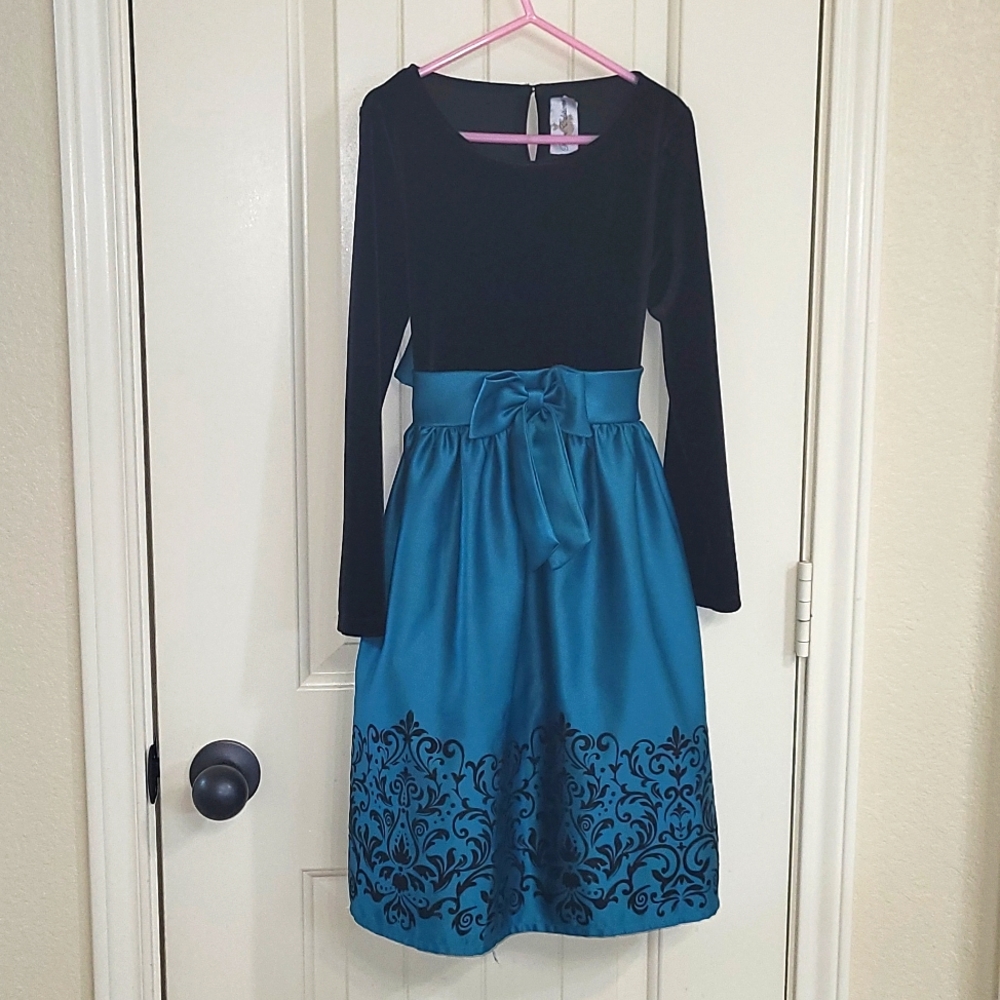 Girls size 8 dress